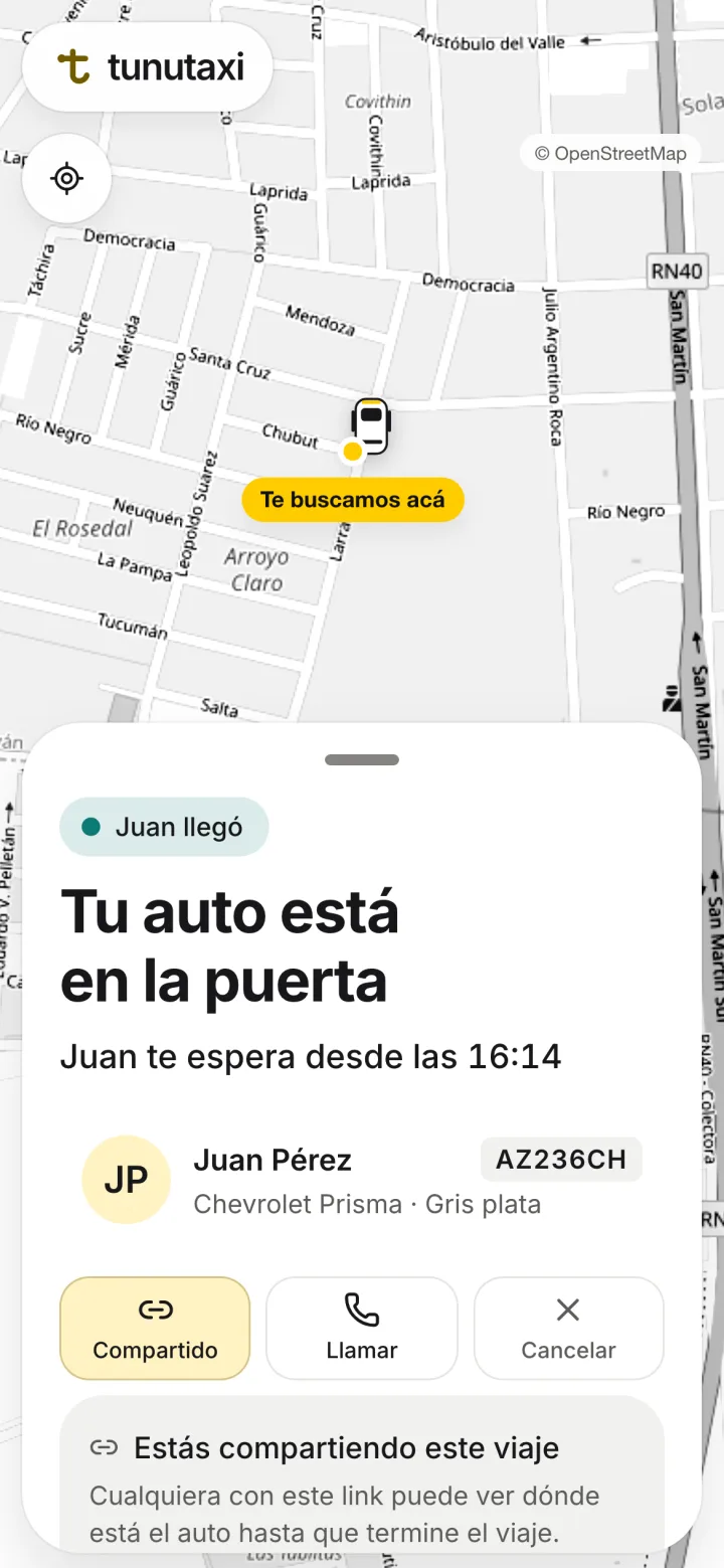 La app avisando que tu auto está en la puerta